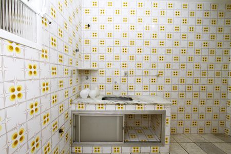 Apartamento à venda com 102m², 2 quartos e 1 vagaCozinha