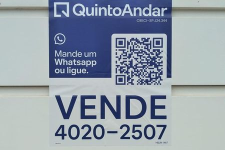 Casa à venda com 250m², 3 quartos e 2 vagasFachada