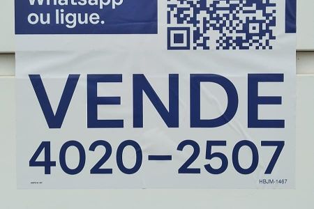 Casa à venda com 250m², 3 quartos e 2 vagasFachada