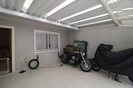 Casa à venda com 250m², 3 quartos e 2 vagasGaragem