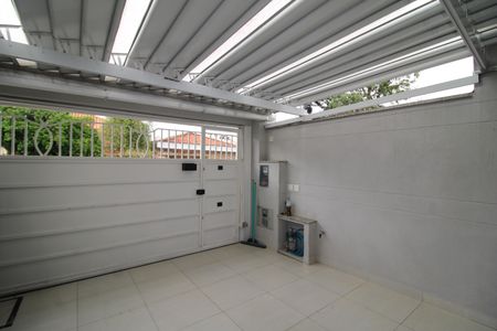 Casa à venda com 250m², 3 quartos e 2 vagasGaragem