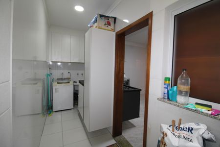 Casa à venda com 250m², 3 quartos e 2 vagasÁrea de Serviço