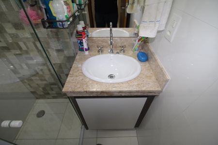 Casa à venda com 250m², 3 quartos e 2 vagasBanheiro