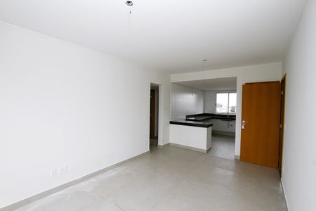 Sala de apartamento à venda com 3 quartos, 86m² em Padre Eustáquio, Belo Horizonte