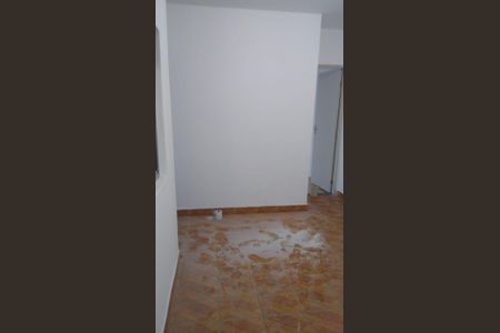 Casa à venda com 200m², 4 quartos e 2 vagas Casa à venda com 200m², 4 quartos e 2 vagasSala