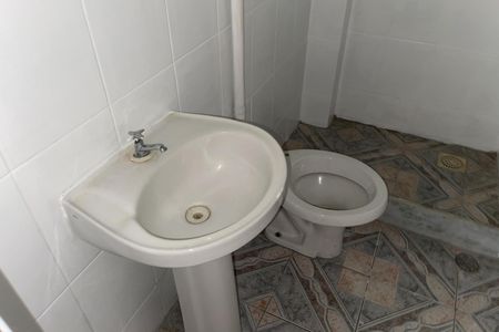 Banheiro de casa para alugar com 1 quarto, 60m² em Parque Lafaiete, Duque de Caxias