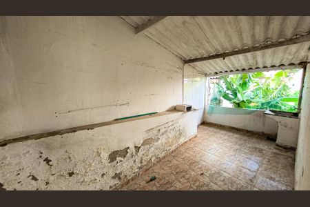 Casa à venda com 273m², 3 quartos e 2 vagas Casa à venda com 273m², 3 quartos e 2 vagasÁrea de Serviço da Edícula