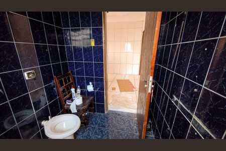 Casa à venda com 273m², 3 quartos e 2 vagas Casa à venda com 273m², 3 quartos e 2 vagasbanheiro da Edícula