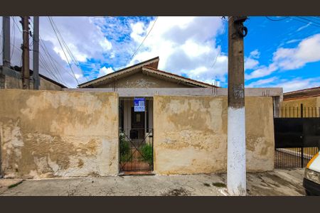 Casa à venda com 273m², 3 quartos e 2 vagas Casa à venda com 273m², 3 quartos e 2 vagasFachada com Plaquinha Instalada