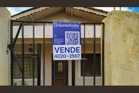 Casa à venda com 273m², 3 quartos e 2 vagas Casa à venda com 273m², 3 quartos e 2 vagasPlaquinha Instalada
