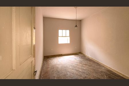 Casa à venda com 273m², 3 quartos e 2 vagas Casa à venda com 273m², 3 quartos e 2 vagasQuarto 2