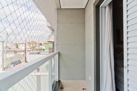 Casa à venda com 170m², 3 quartos e 2 vagas Casa à venda com 170m², 3 quartos e 2 vagasVaranda