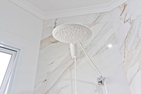 Casa à venda com 170m², 3 quartos e 2 vagas Casa à venda com 170m², 3 quartos e 2 vagasBanheiro da Suíte