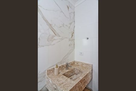 Casa à venda com 170m², 3 quartos e 2 vagas Casa à venda com 170m², 3 quartos e 2 vagasBanheiro da Suíte