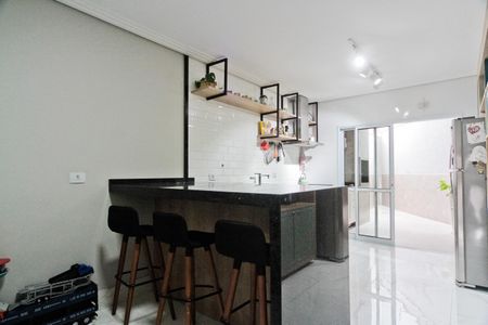 Casa à venda com 170m², 3 quartos e 2 vagas Casa à venda com 170m², 3 quartos e 2 vagasCozinha