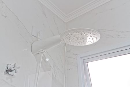 Casa à venda com 170m², 3 quartos e 2 vagas Casa à venda com 170m², 3 quartos e 2 vagasBanheiro