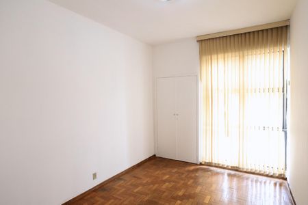 Apartamento à venda com 200m², 4 quartos e 2 vagasQuarto 2