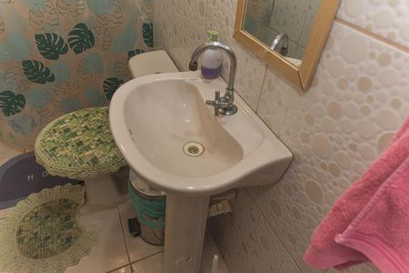 Casa à venda com 253m², 2 quartos e 1 vagaBanheiro