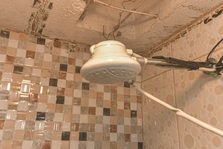 Banheiro de casa para alugar com 2 quartos, 253m² em Itaim Bibi, São Paulo