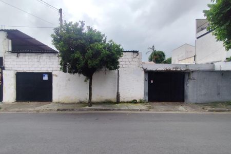 Casa à venda com 253m², 2 quartos e 1 vagaFachada