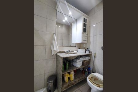 Apartamento à venda com 143m², 3 quartos e 3 vagasBanheiro da Suíte 1