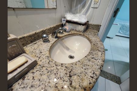 Apartamento à venda com 143m², 3 quartos e 3 vagasBanheiro da Suíte 2