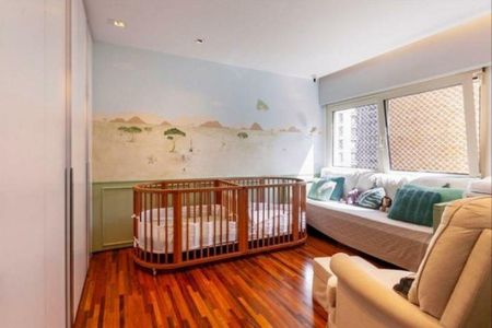 Apartamento à venda com 3 quartos, 278m² em Jardim Paulistano, São Paulo