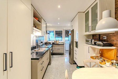 Apartamento à venda com 3 quartos, 185m² em Real Parque, São Paulo
