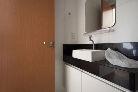 Banheiro de apartamento para alugar com 1 quarto, 31m² em Centro, Guarulhos