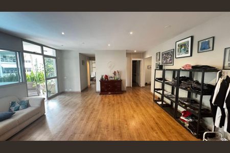 Apartamento à venda com 4 quartos, 215m² em Barra da Tijuca, Rio de Janeiro