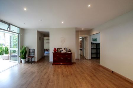 Sala de apartamento à venda com 4 quartos, 215m² em Barra da Tijuca, Rio de Janeiro