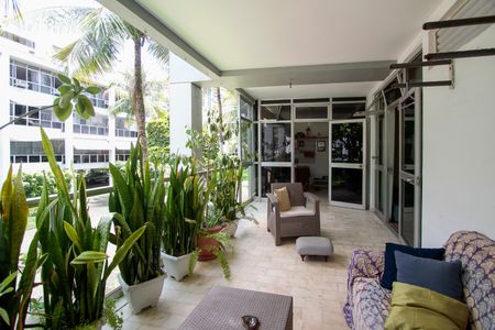 Varanda Sala de apartamento à venda com 4 quartos, 215m² em Barra da Tijuca, Rio de Janeiro