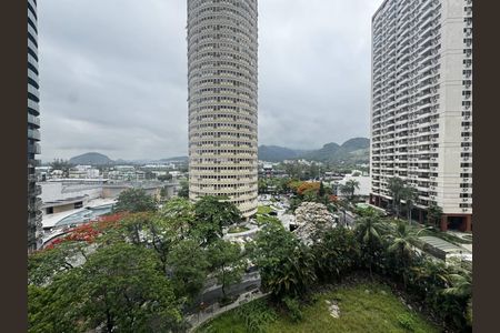 Apartamento à venda com 65m², 2 quartos e 1 vaga