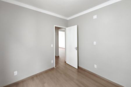 Quarto 2 de apartamento para alugar com 2 quartos, 42m² em Vila Marieta, Campinas
