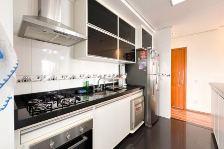 Apartamento à venda com 102m², 3 quartos e 2 vagas Apartamento à venda com 102m², 3 quartos e 2 vagasCozinha