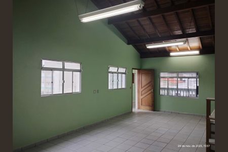 Casa à venda com 2 quartos, 126m² em Campestre, Santo André