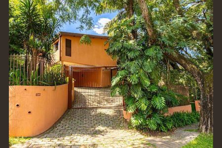 Casa de condomínio à venda com 250m², 3 quartos e 4 vagas