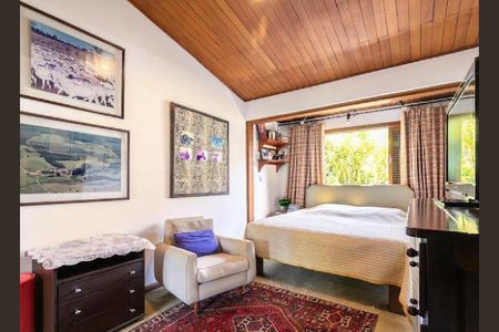 Casa de Condomínio à venda com 3 quartos, 250m² em Jardim Everest, São Paulo