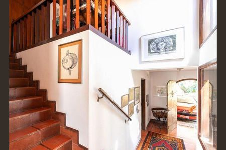 Casa de condomínio à venda com 250m², 3 quartos e 4 vagas