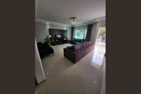 Casa à venda com 3 quartos, 248m² em Olímpico, São Caetano do Sul
