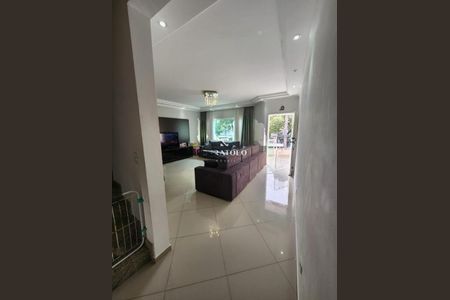Casa à venda com 3 quartos, 248m² em Olímpico, São Caetano do Sul