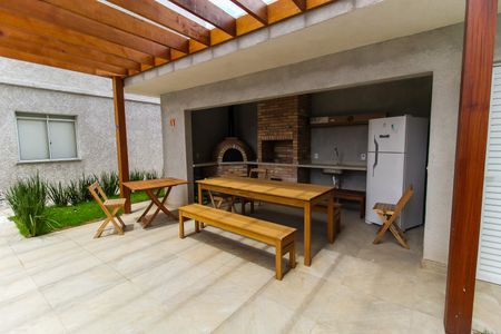 Apartamento para alugar com 33m², 2 quartos e sem vagaÁrea comum - Churrasqueira