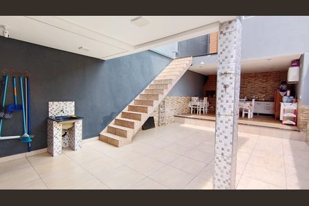 Casa para alugar com 203m², 2 quartos e 2 vagasQuintal 2