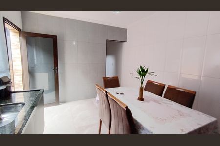 Casa para alugar com 203m², 2 quartos e 2 vagasCozinha