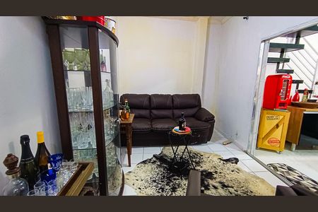 Casa para alugar com 213m², 3 quartos e 2 vagas Casa para alugar com 213m², 3 quartos e 2 vagasSala 1