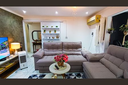 Casa para alugar com 213m², 3 quartos e 2 vagas Casa para alugar com 213m², 3 quartos e 2 vagasSala