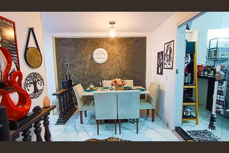 Casa para alugar com 213m², 3 quartos e 2 vagas Casa para alugar com 213m², 3 quartos e 2 vagasSala de Jantar