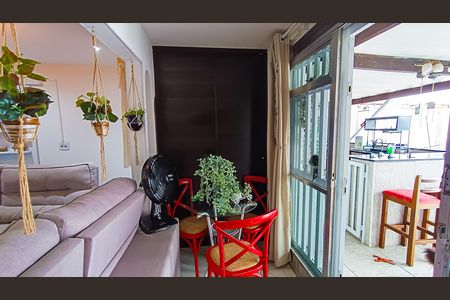 Casa para alugar com 213m², 3 quartos e 2 vagas Casa para alugar com 213m², 3 quartos e 2 vagasSala