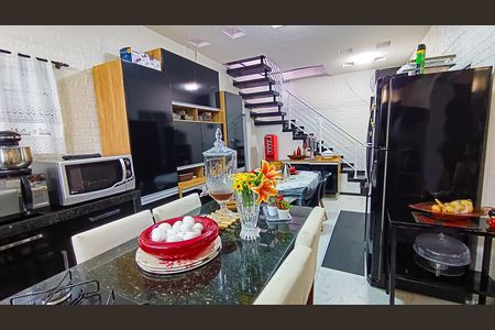 Casa para alugar com 213m², 3 quartos e 2 vagas Casa para alugar com 213m², 3 quartos e 2 vagasCozinha