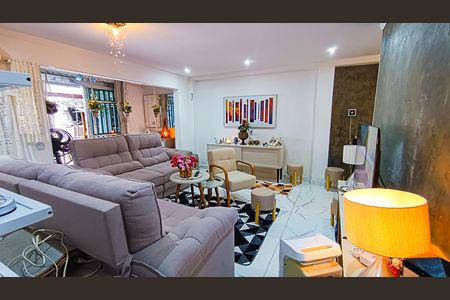 Casa para alugar com 213m², 3 quartos e 2 vagas Casa para alugar com 213m², 3 quartos e 2 vagasSala